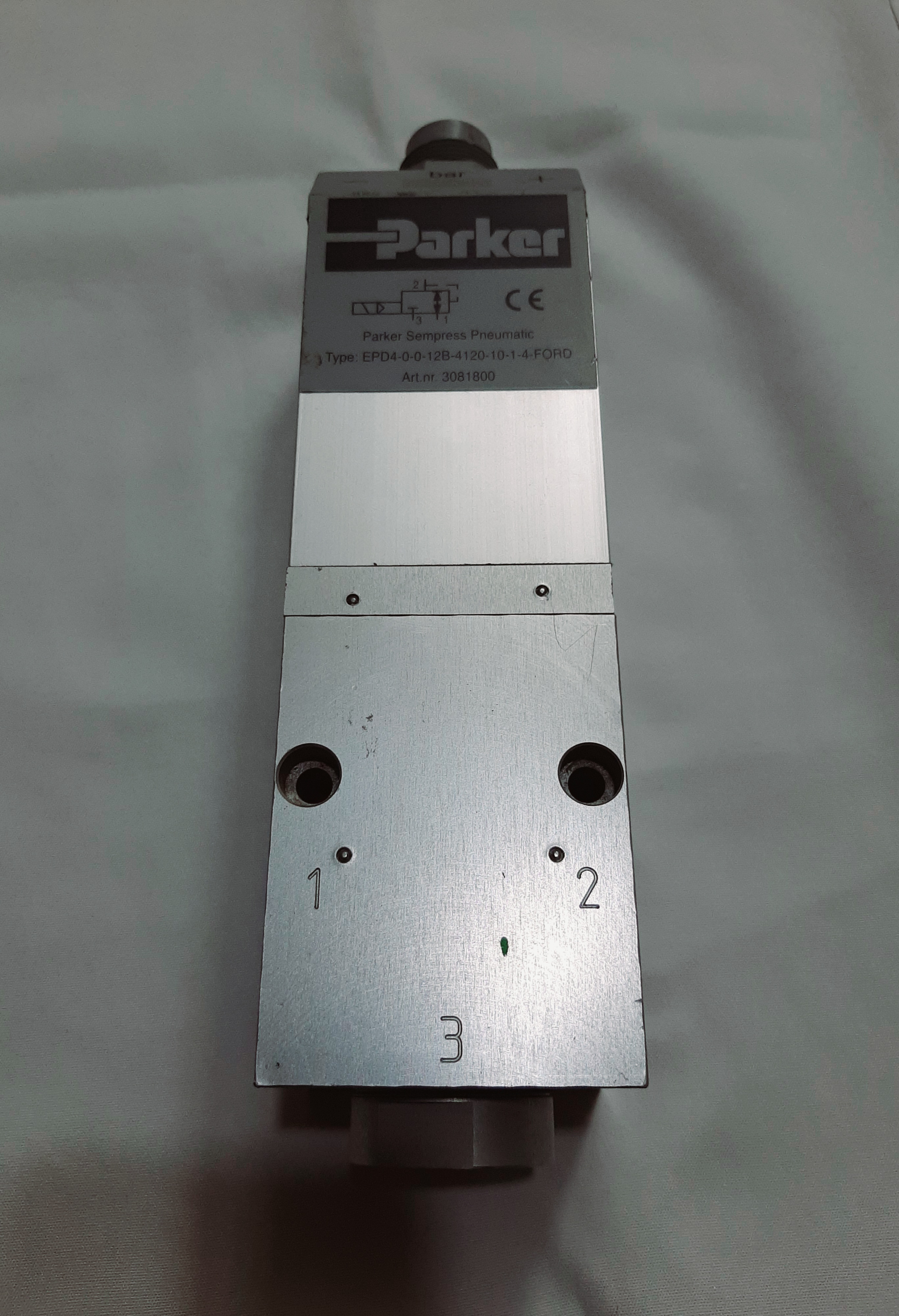 رگلاتور الکترونیکی فشار Parker EPD4-0-0-12B-4120-10-1-4-FORD