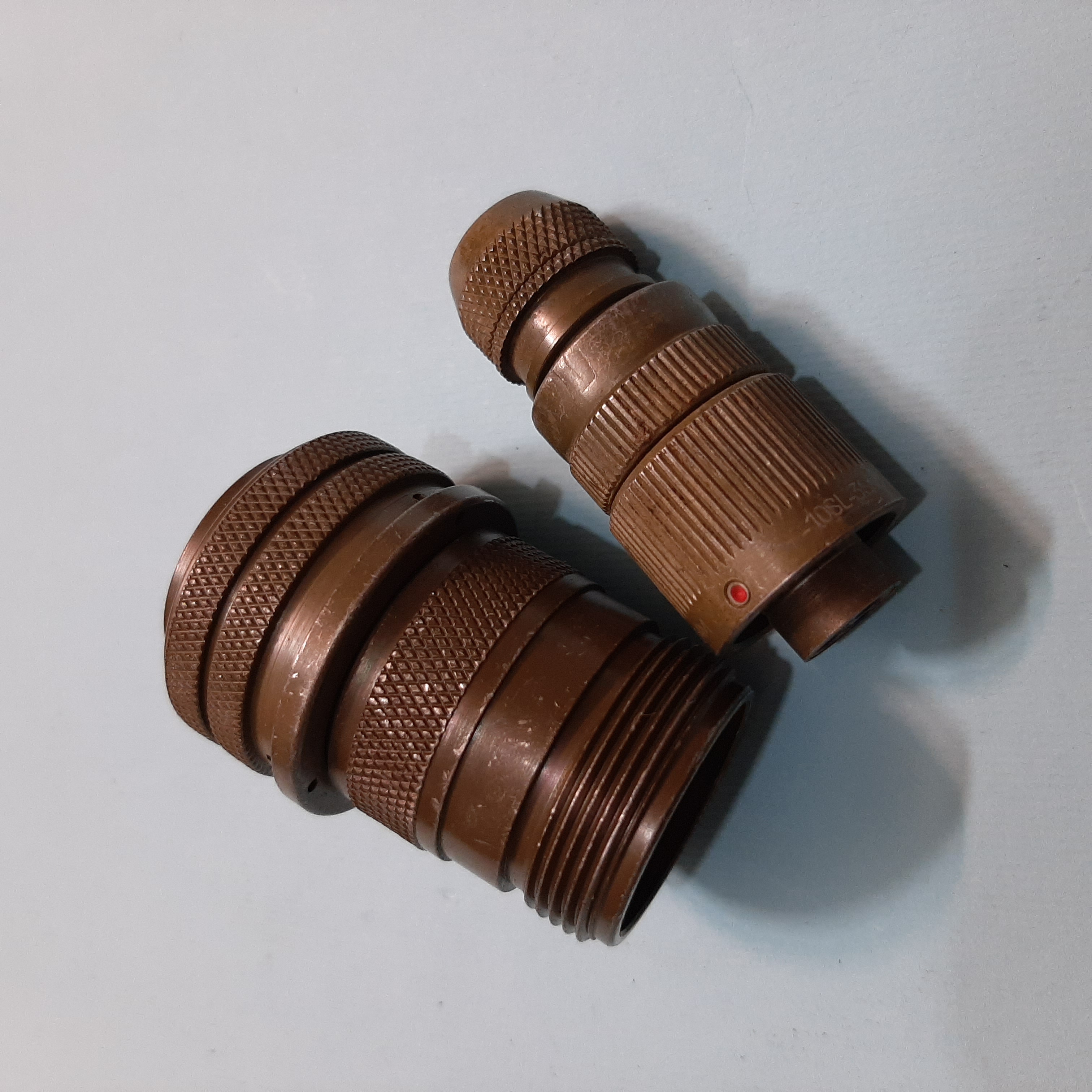 کانکتور گرد صنعتی (Circular Connector)  برند Amphenol