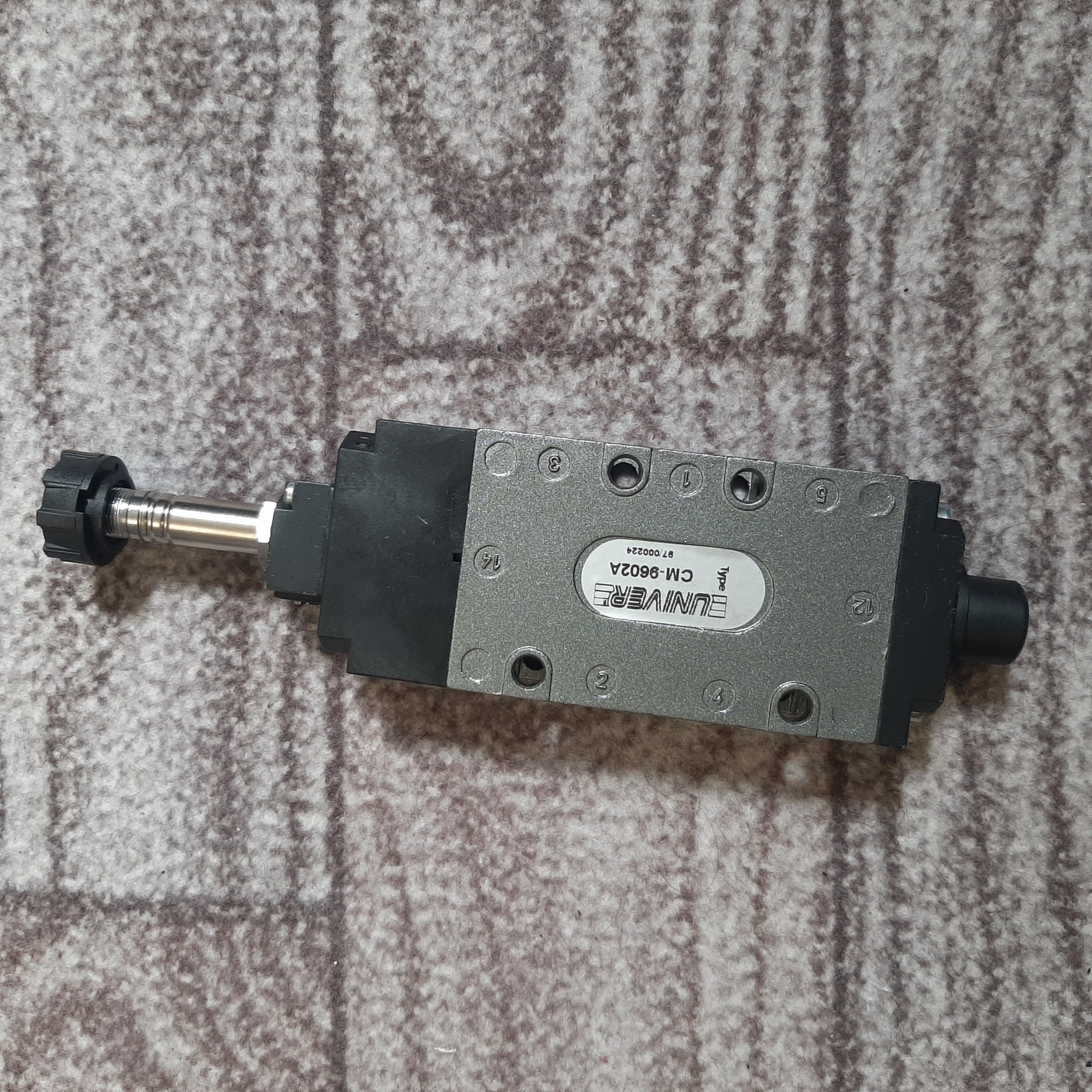 شیر برقی پنوماتیک UNIVER CM-9602A