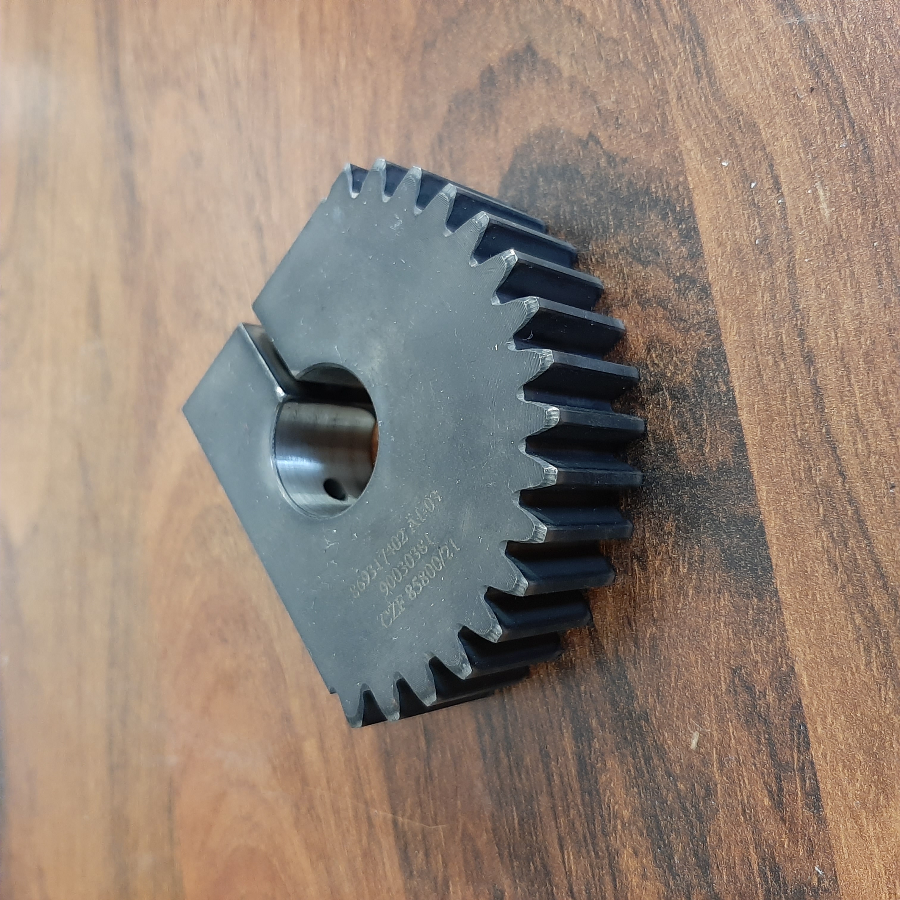 چرخ‌دنده صنعتی فولادی مدل 4603/1027109 – قطعه انتقال قدرت ماشین‌آلات صنعتی