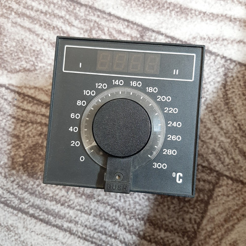 کنترلر دمای آنالوگ TQD 290 A | کنترلکننده دما 0 تا 300 درجه سانتیگراد