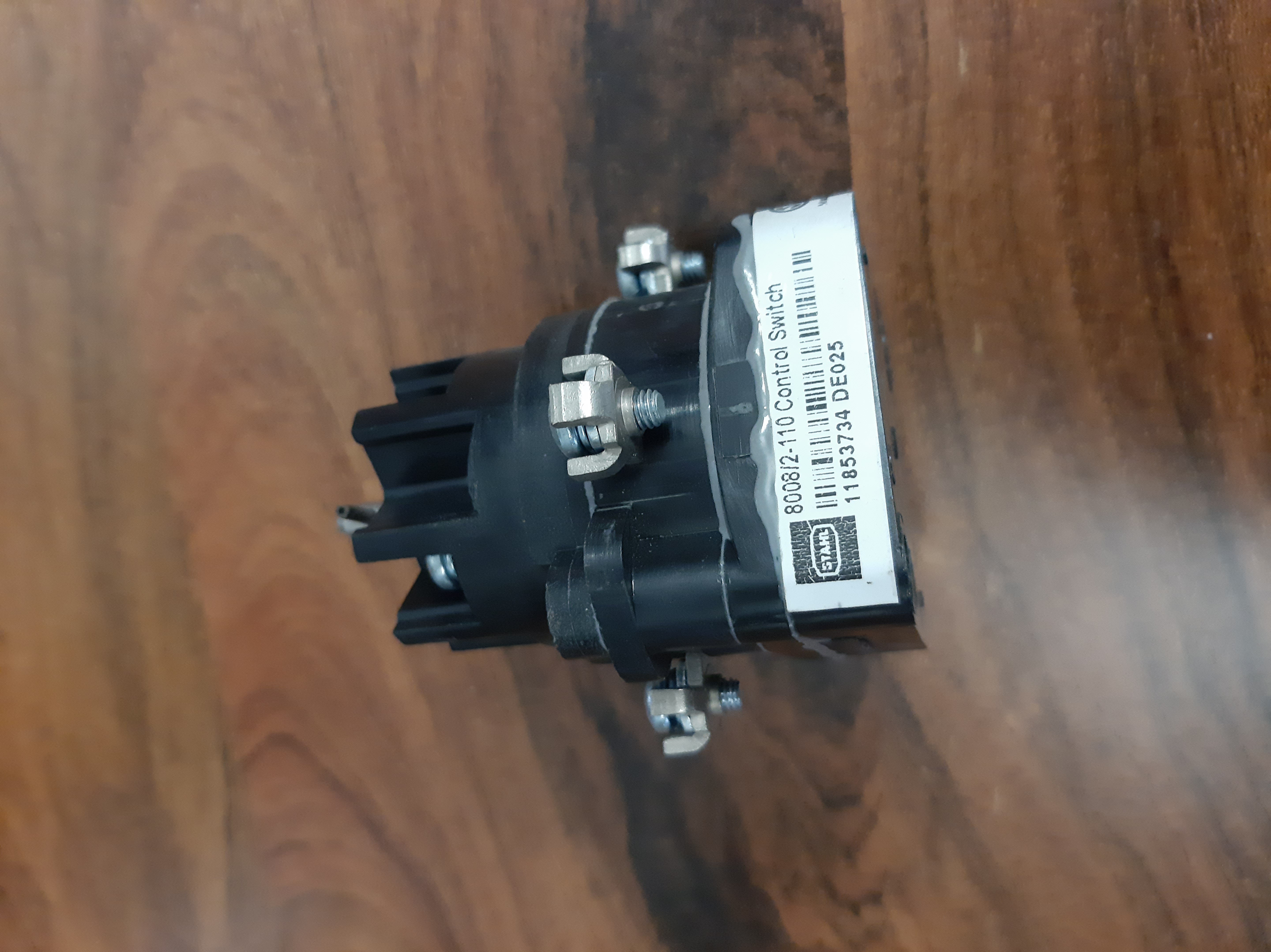 کنترل سوئیچ STAHL مدل 8008/2-110