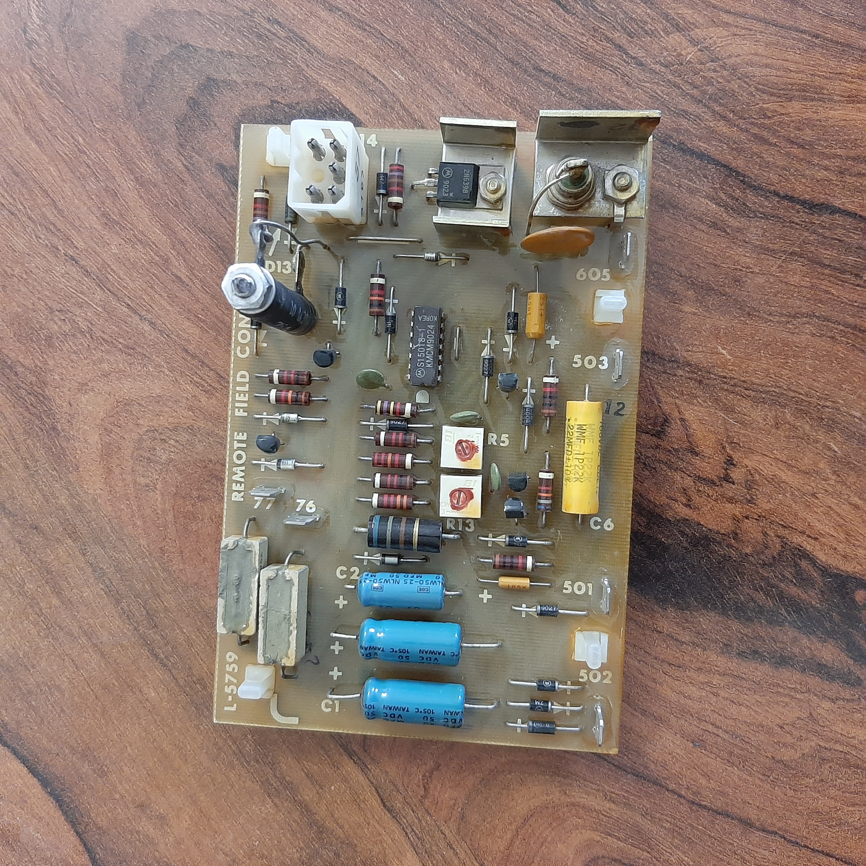 برد الکترونیکی کنترل میدان از راه دور (REMOTE FIELD CONTROL