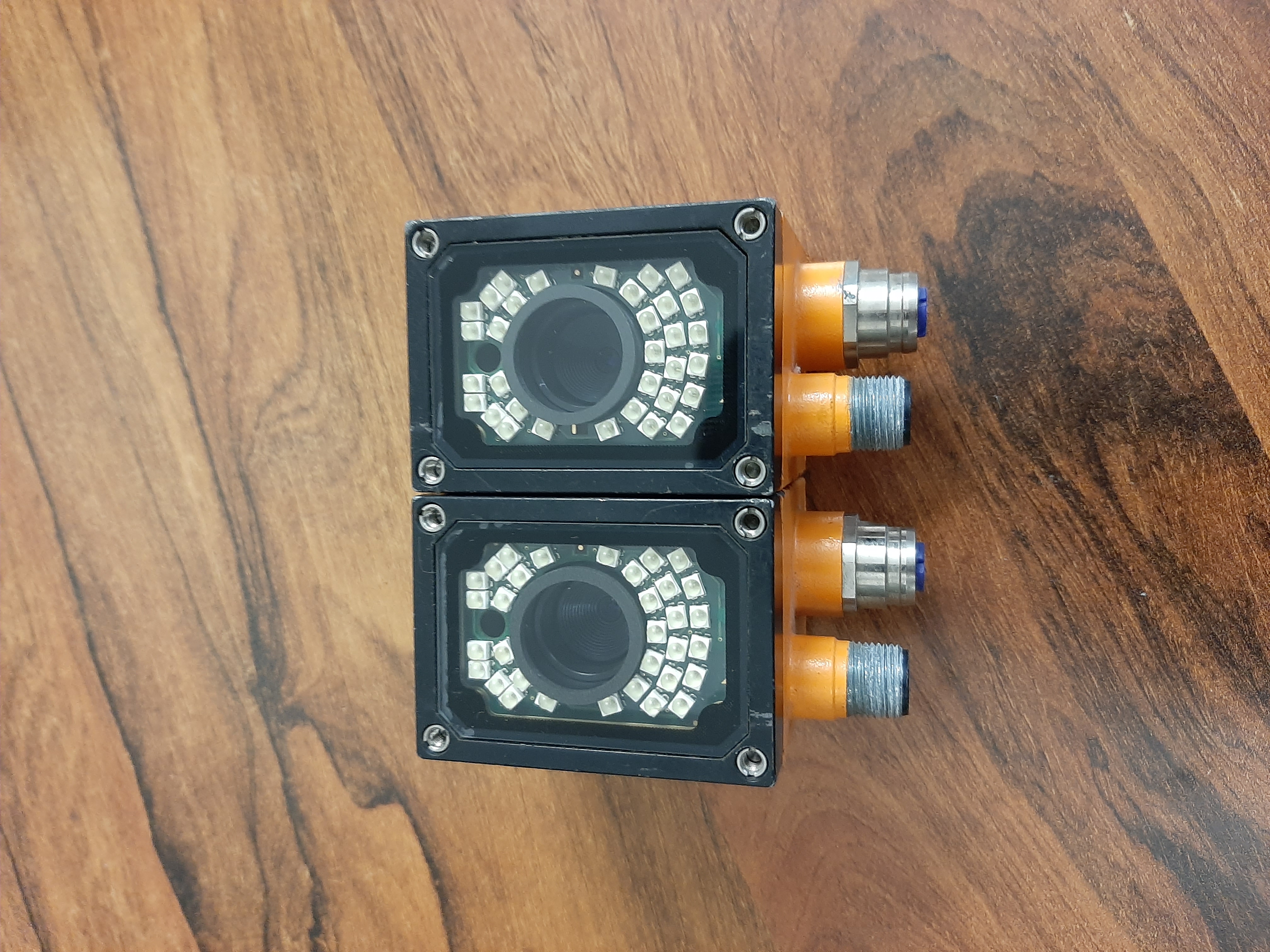 سنسور بینایی صنعتی IFM O2D222 مدل O2D IRPKG/K